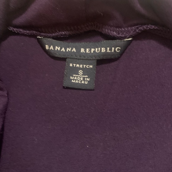 Banana Republic cowl neck top. Size S - Picture 8 of 9